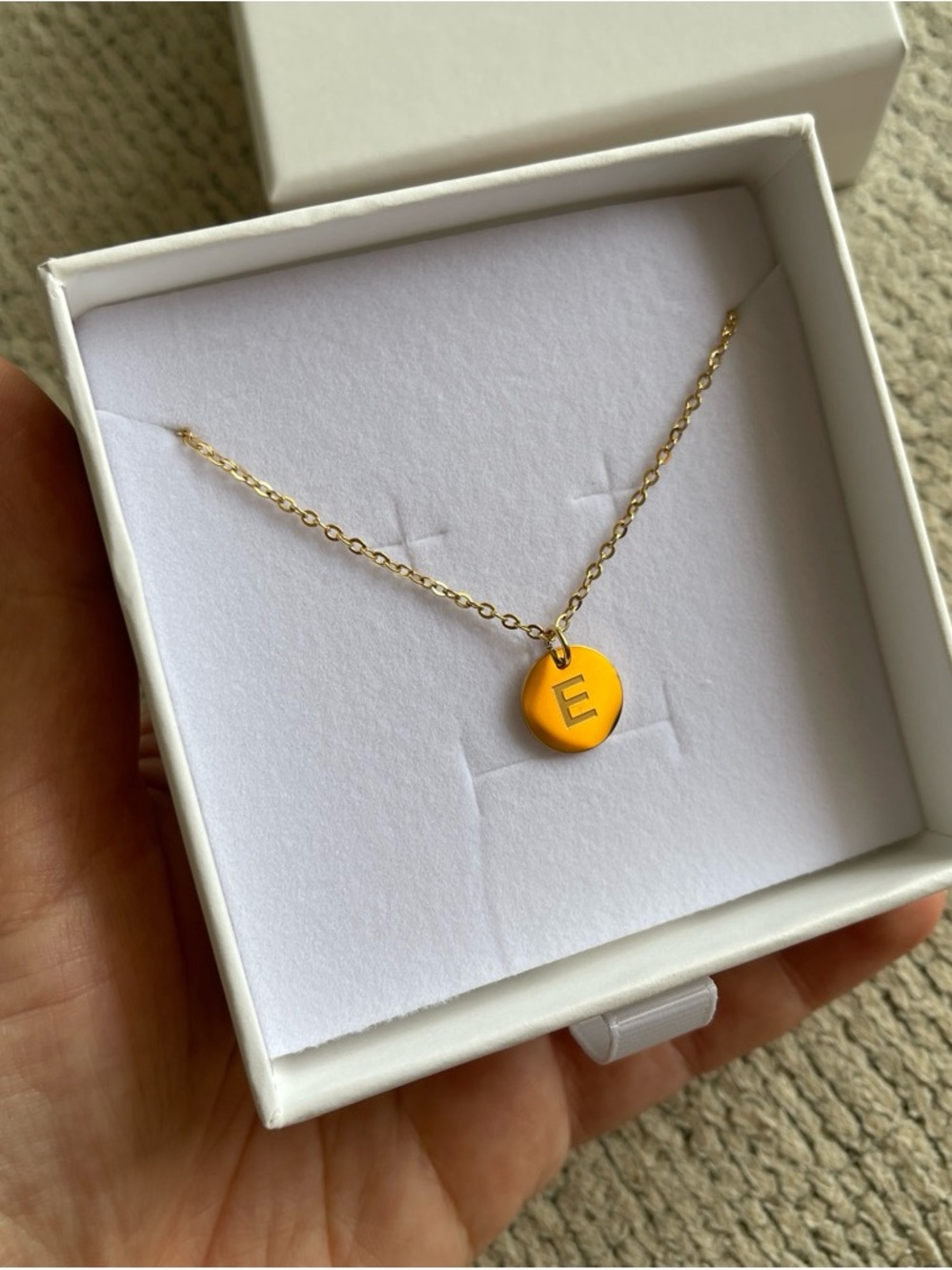 Gold Chain Initial Pendant Necklace with Disc - E